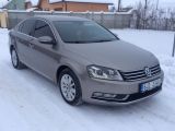 Volkswagen Passat 2012 с пробегом 238 тыс.км. 2 л. в Мукачево на Autos.ua