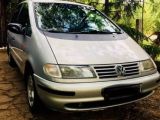 Volkswagen Sharan 1996 с пробегом 360 тыс.км. 1.984 л. в Харькове на Autos.ua