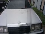Mercedes-Benz E-Класс E 200 D 4MT (72 л.с.) 1990 с пробегом 380 тыс.км.  л. в Львове на Autos.ua
