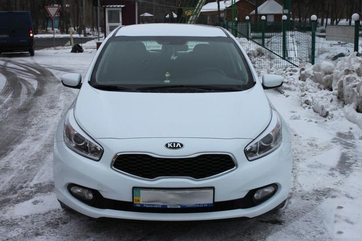 Kia Ceed 2012 белая