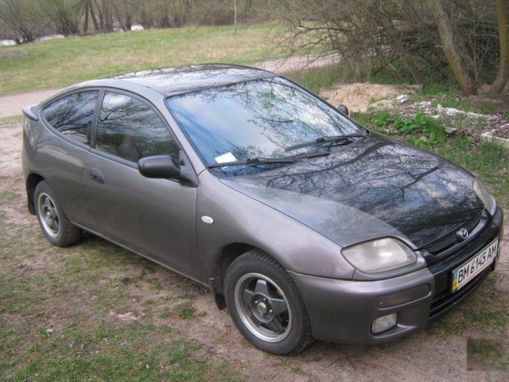 Продам Mazda 323, 1998