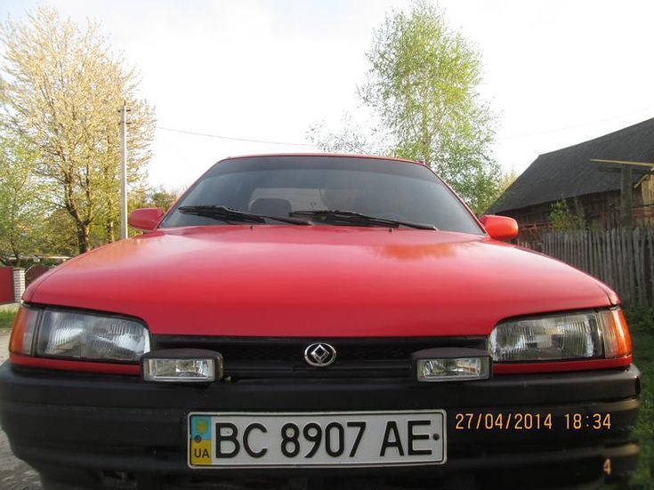 Продам Mazda 323, 1992