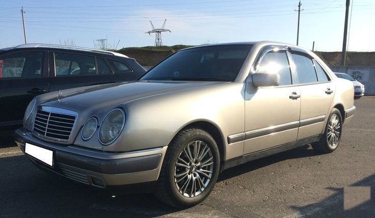 Продам Mercedes-Benz E-Класс, 1996