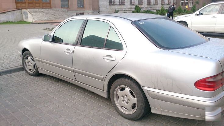 Продам Mercedes-Benz E-Класс, 2000