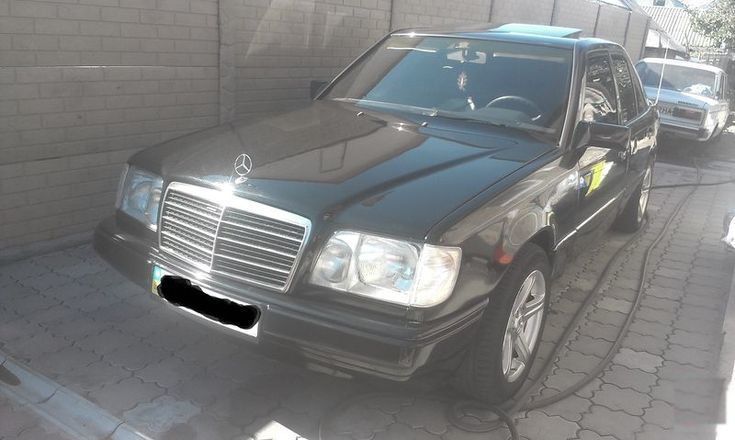 Продам Mercedes-Benz E-Класс, 1987