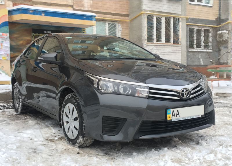 Продам Toyota Corolla 1.33 MT (99 л.с.), 2014