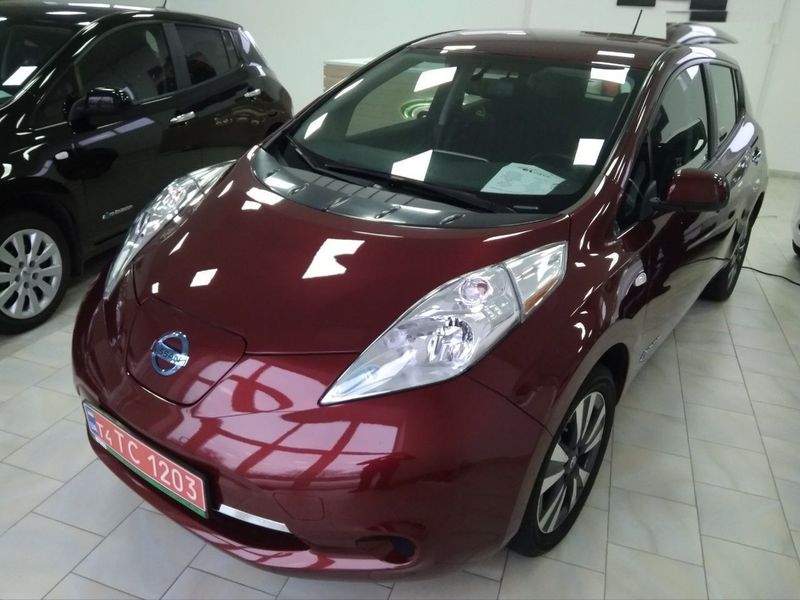 Продам Nissan Leaf 90 kW (110 л.с.), 2015