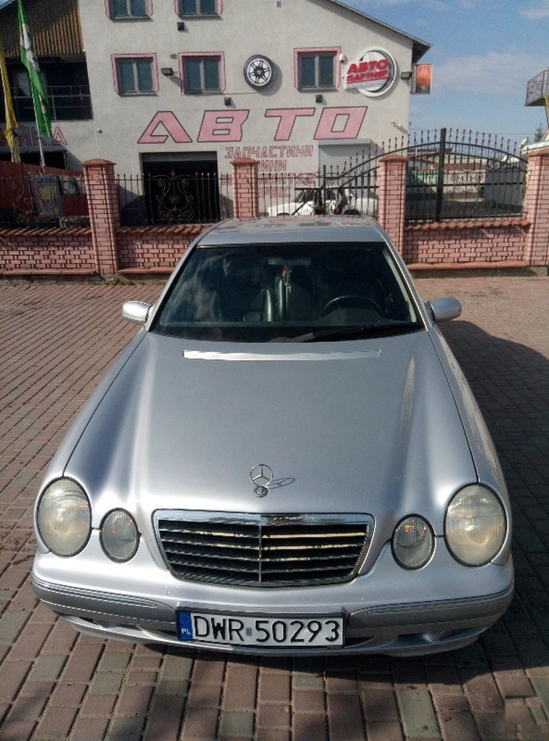 Mercedes 210 2001 с пробегом 250 тыс.км. 2.7 л. в Львове на Auto24.org – фото 1