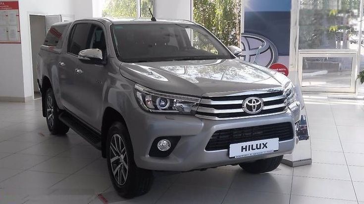 Продам Toyota Hilux, 2015