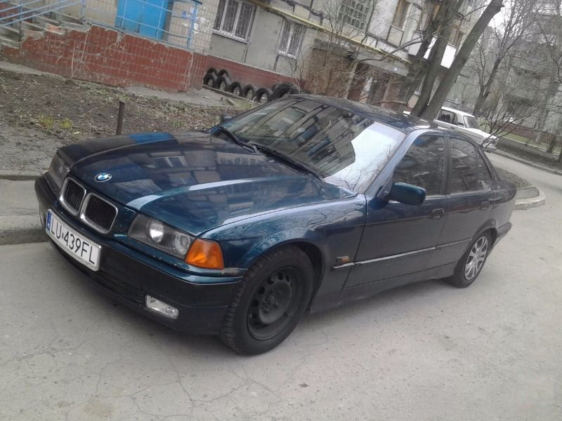 BMW 318i 1995 с пробегом 211 тыс.км. 1.796 л. в Донецке на Auto24.org – фото 1