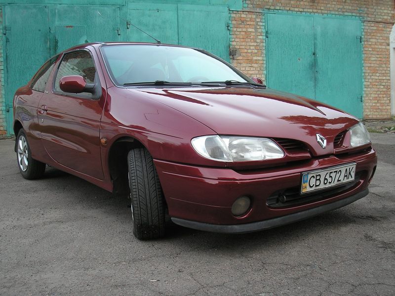 Продам Renault Megane 1.6 MT (90 л.с.), 1996