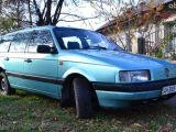 Volkswagen Passat 1.8 MT (90 л.с.) 1992 с пробегом 333 тыс.км.  л. в Луганске на Autos.ua