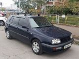 Volkswagen Golf 1993 с пробегом 262 тыс.км. 1.781 л. в Киеве на Autos.ua