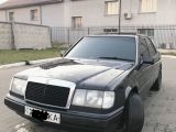Mercedes-Benz E-Класс E 220 AT (150 л.с.) 1993 с пробегом 250 тыс.км.  л. в Киеве на Autos.ua