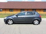 Kia Cee'd 2008 с пробегом 143 тыс.км. 0.0016 л. в Киеве на Autos.ua