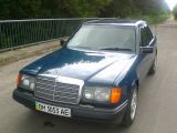Mercedes-Benz E-Класс E 200 D 5MT (72 л.с.) 1991 с пробегом 150 тыс.км.  л. в Сумах на Autos.ua