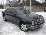 Mercedes-Benz E-Класс 1998 с пробегом 210 тыс.км. 2.799 л. в Харькове на Autos.ua