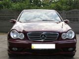 Mercedes-Benz C-Класс 2004 с пробегом 110 тыс.км. 2.597 л. в Киеве на Autos.ua