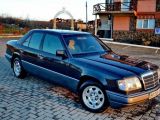 Mercedes-Benz E-Класс 1995 с пробегом 224 тыс.км. 2.497 л. в Черновцах на Autos.ua