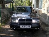Mercedes-Benz E-Класс 1985 з пробігом 283 тис.км. 2 л. в Луцке на Autos.ua