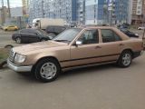 Mercedes-Benz E-Класс 1985 с пробегом 500 тыс.км. 2 л. в Киеве на Autos.ua