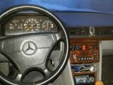 Mercedes-Benz E-Класс 1992 с пробегом 400 тыс.км. 2 л. в Киеве на Autos.ua