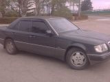 Mercedes-Benz E-Класс 1993 с пробегом 6 тыс.км.  л. в Каменском на Autos.ua