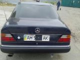 Mercedes-Benz E-Класс 1991 з пробігом 300 тис.км. 2 л. в Киеве на Autos.ua