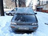 Nissan Prairie 1989 с пробегом 300 тыс.км. 2 л. в Ровно на Autos.ua