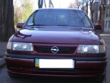 Opel Vectra 1993 с пробегом 232 тыс.км. 1.998 л. в Кривом Роге на Autos.ua
