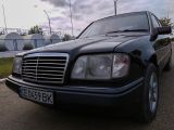 Mercedes-Benz E-Класс E 220 MT (150 л.с.) 1994 с пробегом 375 тыс.км.  л. в Черновцах на Autos.ua
