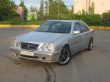 Mercedes-Benz E-Класс 2001 з пробігом 215 тис.км. 4.266 л. в Харькове на Autos.ua