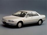 Nissan Presea I , седан (1990 - 1994)