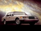 Lincoln Town Car II , седан (1989 - 1997)
